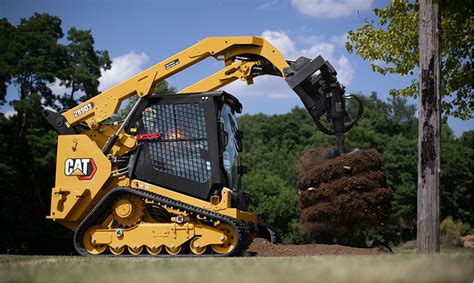 Ultimate Guide to Renting Skid Steer and Compact Track Loader 